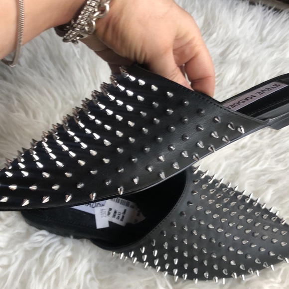 Steve Madden Pinpoint slip on studded shoes in black - Picture 5 of 10